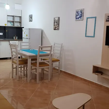 Arte * Vlorë